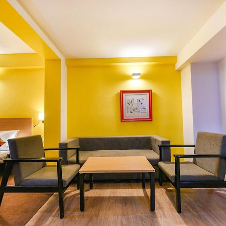 Fabhotel Old Meple Leaf Гургаон Экстерьер фото