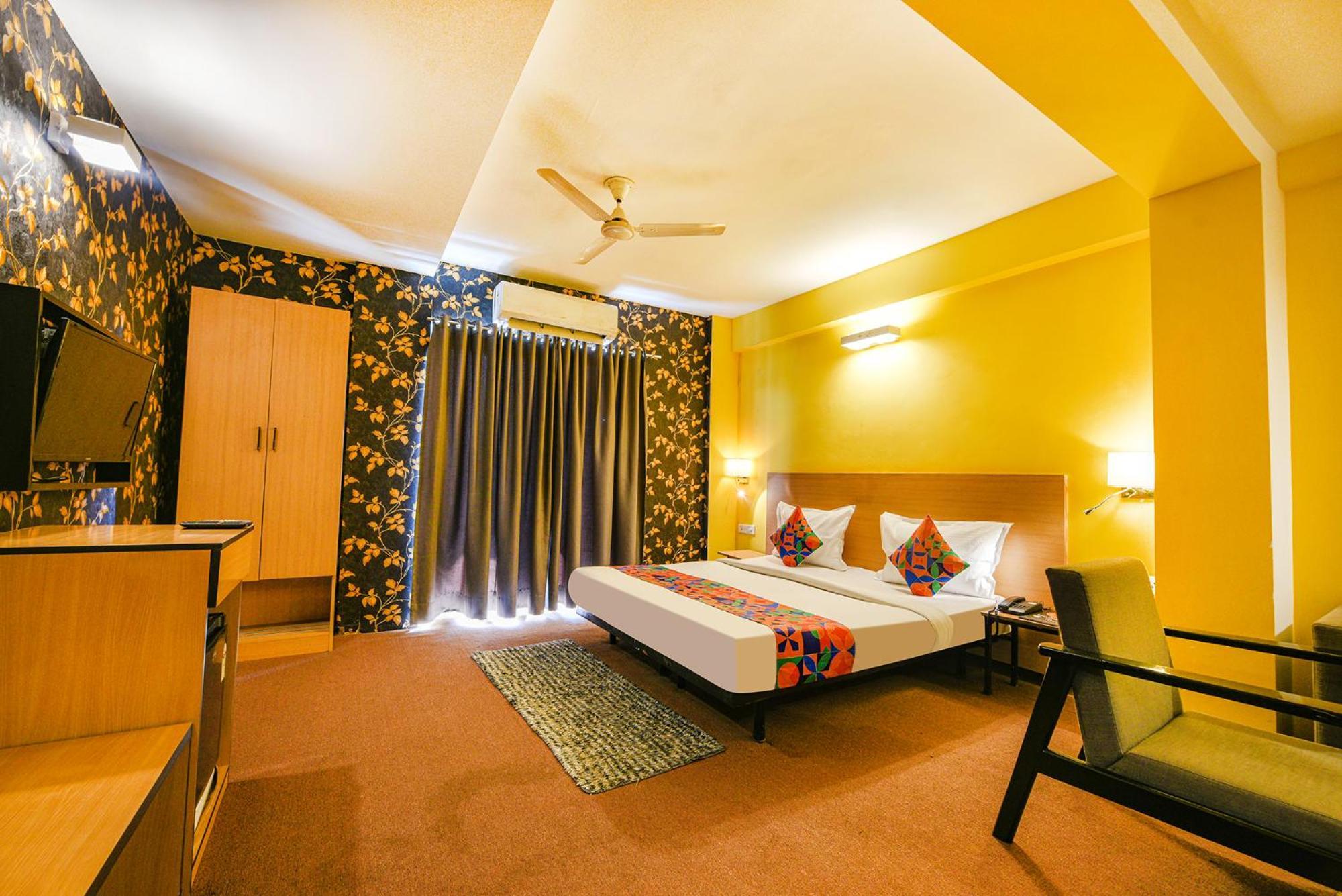 Fabhotel Old Meple Leaf Гургаон Экстерьер фото