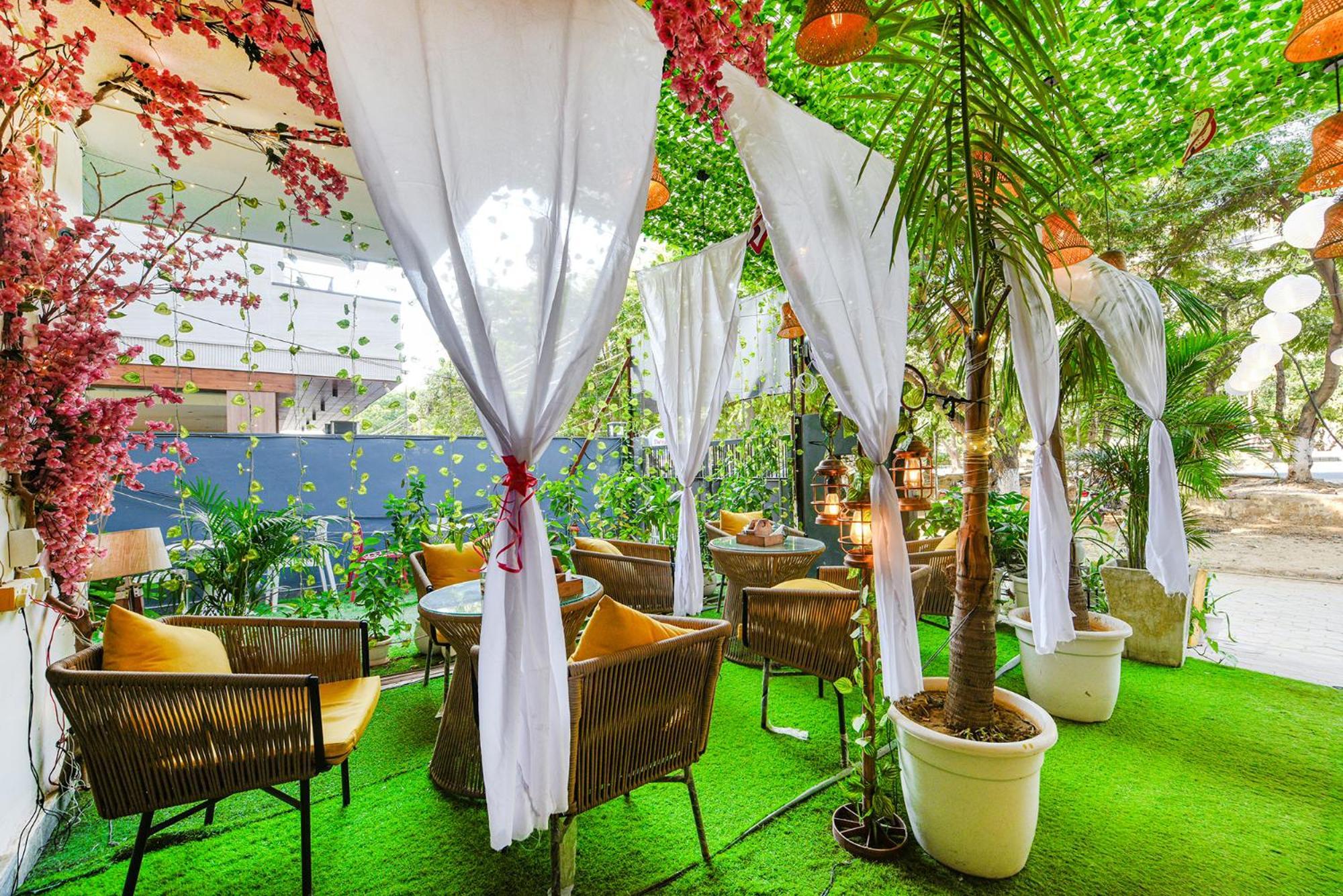 Fabhotel Old Meple Leaf Гургаон Экстерьер фото