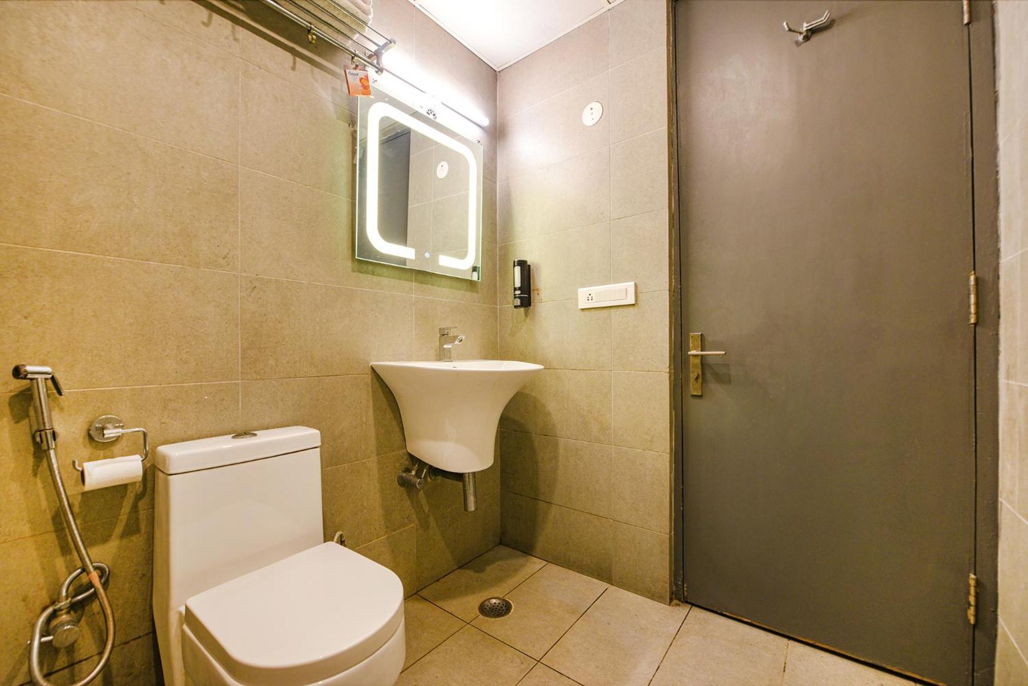 Fabhotel Old Meple Leaf Гургаон Экстерьер фото